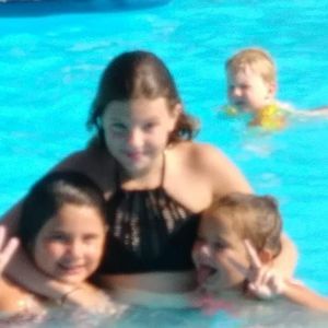 Meet your Posher, Connie